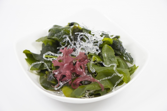 バランスのよい食事になる海藻サラダ
